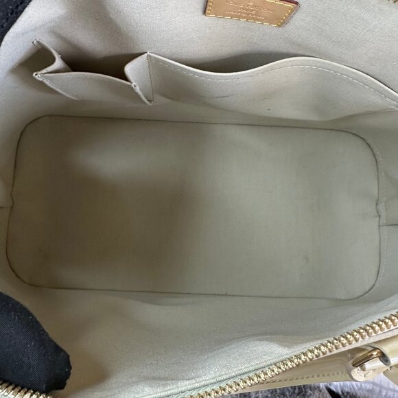 Authentic Louis Vuitton Monogram Vernis Blanc Corail Alma GM Satchel - Picture 12 of 16